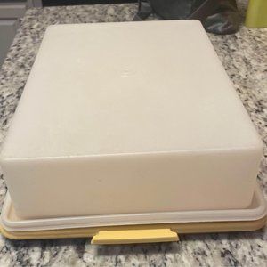7 piece vintage tupperware set